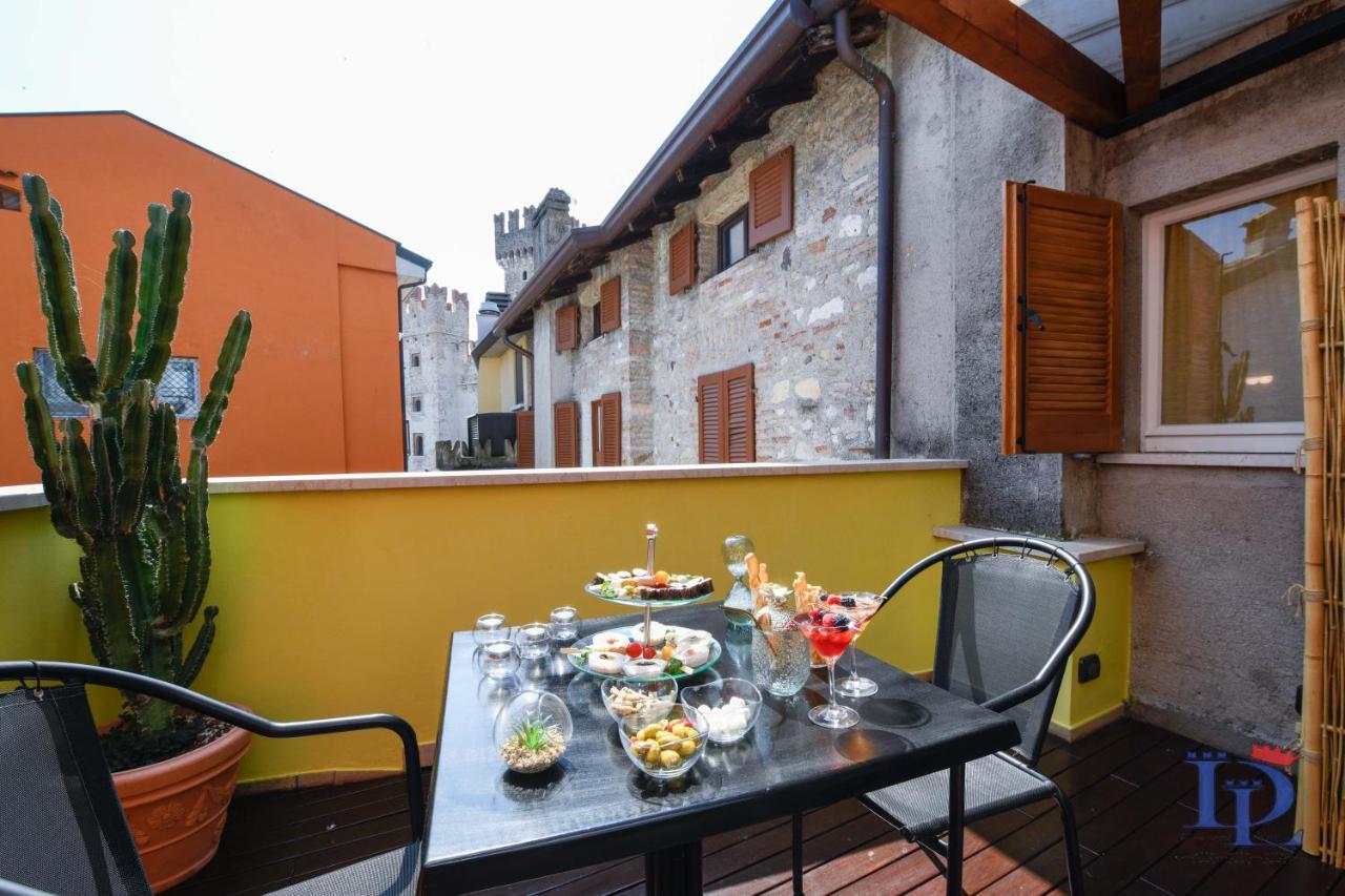 Desenzanoloft Official Partner Marriott Homes & Villas - Queen Of Sirmione Castle View Dış mekan fotoğraf
